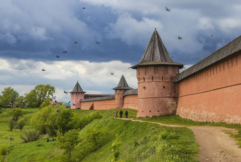 Суздаль, Спасо-Евфимиевский монастырь У стен монастыря фото превью