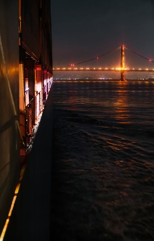 #Bridge #Water #Cable-stayed bridge #Suspension bridge #Night #Liquid #Bridge–tunnel #List of nonbuilding structure types #Dusk #Sea Golden Gate Flare фото превью