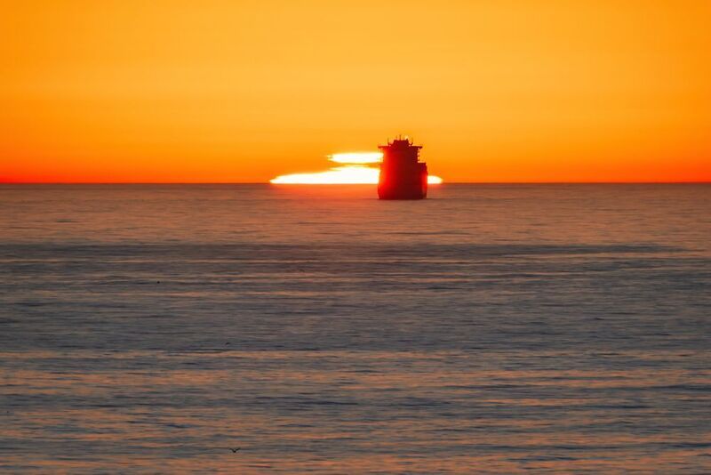 #Horizon #Sun #Orange #Red #Afterglow #Sunset #Yellow #Fluid #Astronomical object #Sunrise Santa Barbara Flamebreak фото превью
