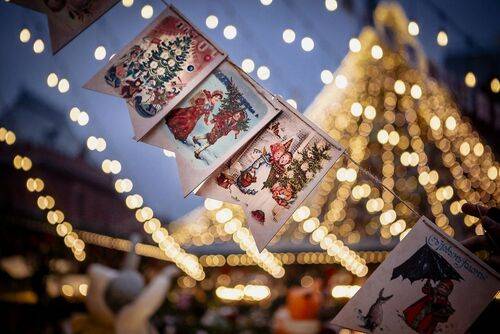 Новогодние локации - милое ретро на Манежной площади