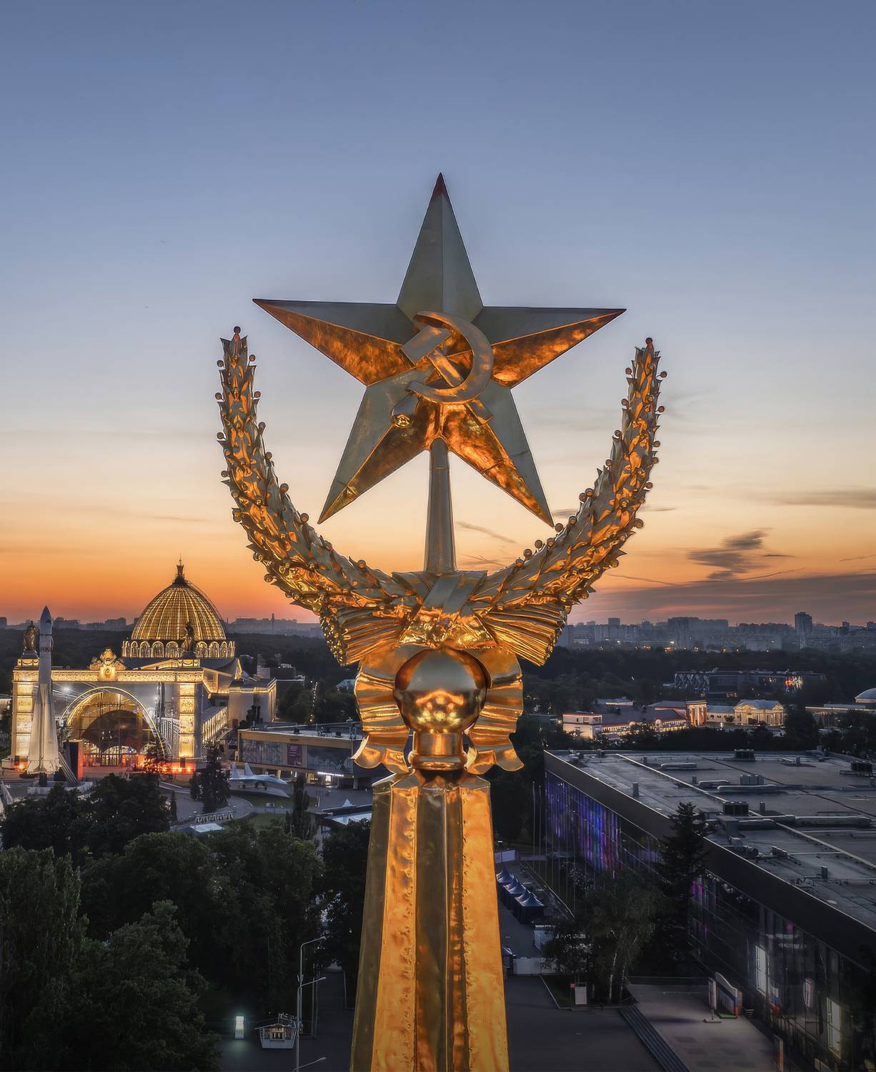 Звезда, ВДНХ, дронозвезды, звезда ВДНХ, Москва, закат, Москва закатная, Игорь Юркин