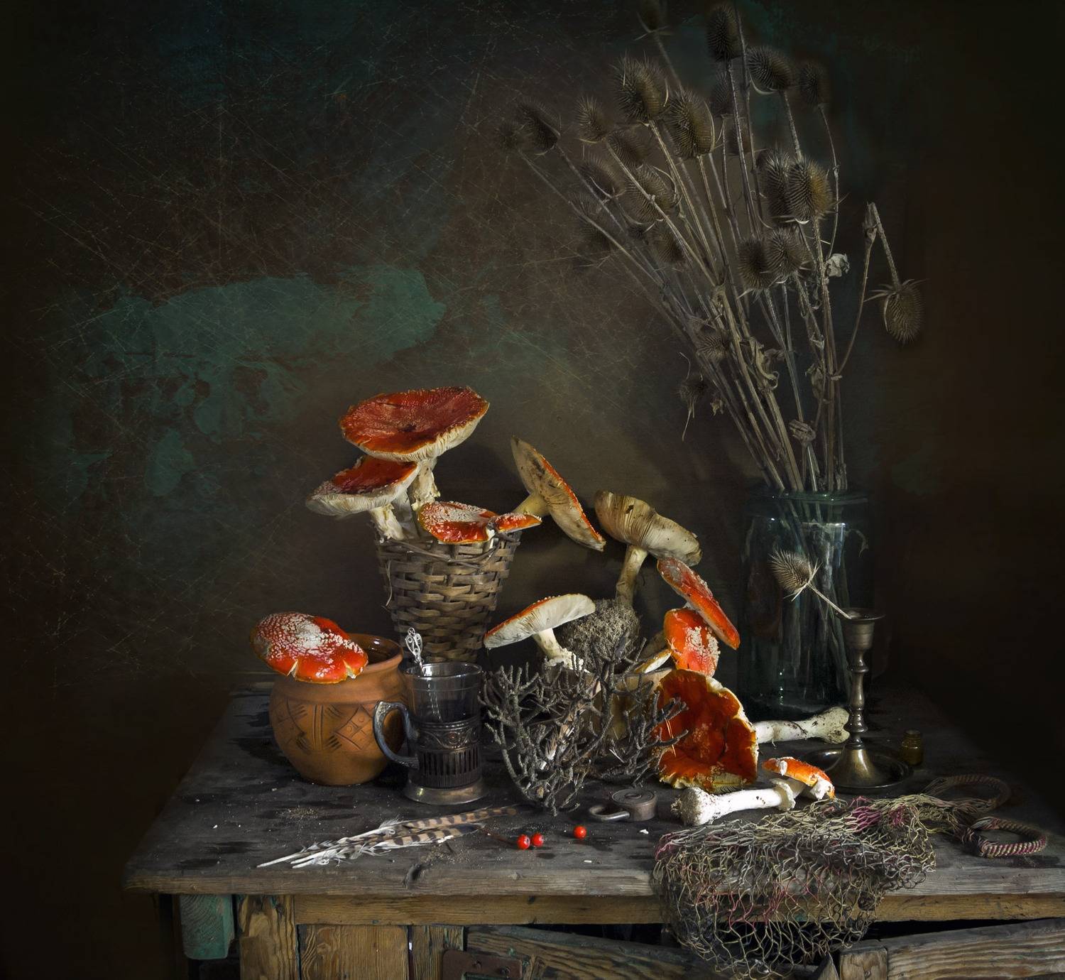 мухоморы, осень, ветки сосны, подсвечник, подстаканник, авоська, ягоды рябины, Зимина Лионелла