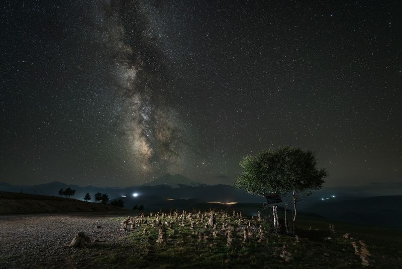 Приэльбрусье ночью фото превью