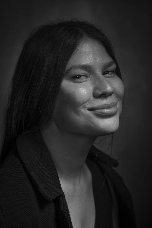 студийный портрет Алина фото превью