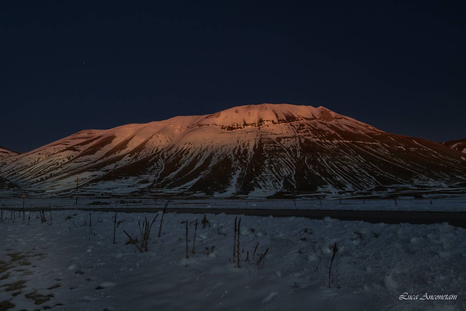 nature blu hour landscape umbria region italy vettore snow winter, Anconetani Luca