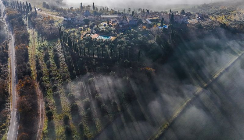 Раннее утро.Туманы и тени. Crete Senesim Italy фото превью