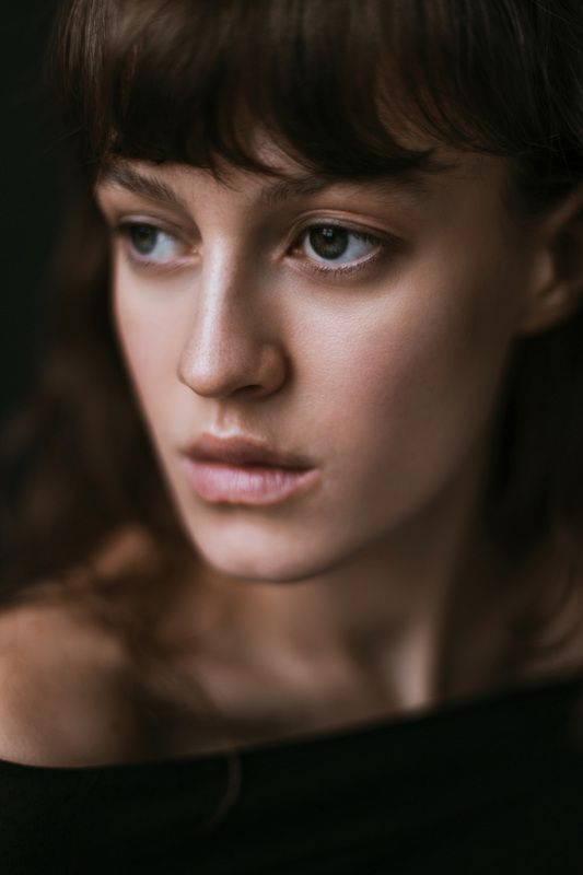 Женский портрет  фото превью