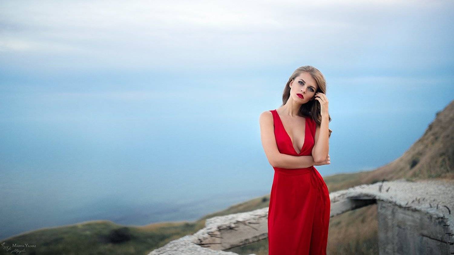 35mm, In red, Mariya yilmaz, Model, Nikon d610, Sea, Sigma, Девушка, Красивая девушка, Красное, Мария йылмаз, Модель, Море, Секси, Мария Йылмаз
