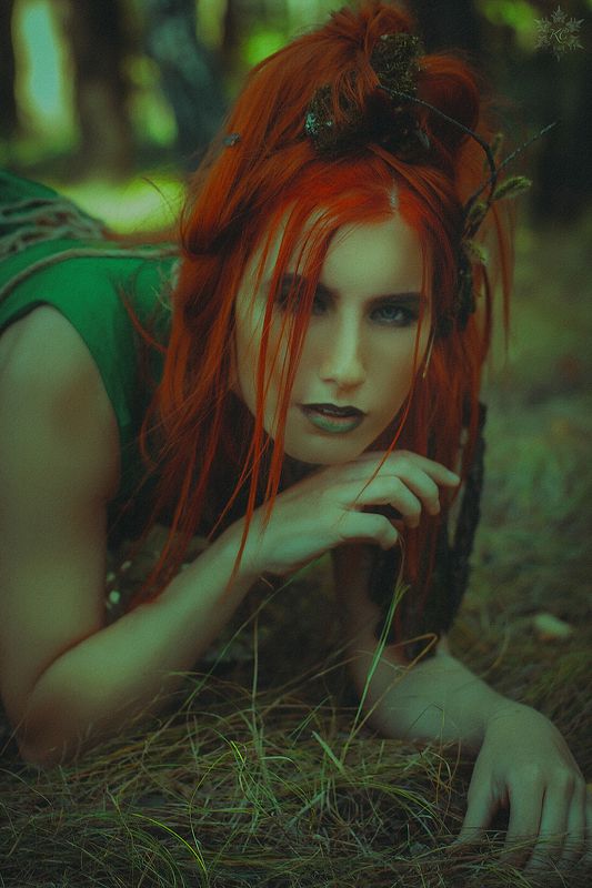 девушка, лес, кикимора, мох, трава Кикимора лесная фото превью