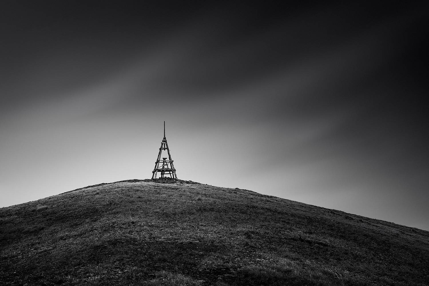 геодезический, знак, гора, пейзаж, минимализм, чб, черно-белое, выдержка, Антипов Дмитрий