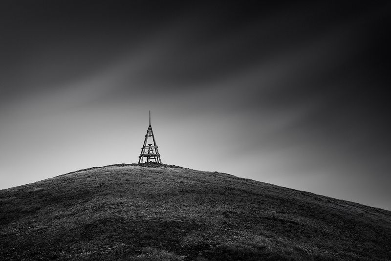 геодезический, знак, гора, пейзаж, минимализм, чб, черно-белое, выдержка Геодезический знак фото превью