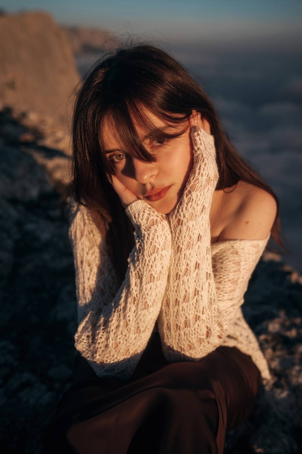 #girl #mountains #rocks #clouds #fog #sunset #outdoors #nature #portrait #landscape #evening #hills #sky #dress #cliff, Александр Кислов