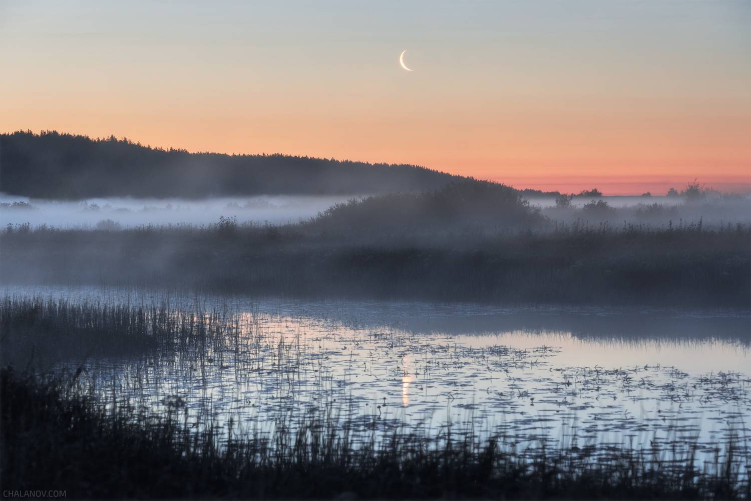 пейзаж, луна, рассвет, лето, туман, озеро, луг, Иван Чаланов