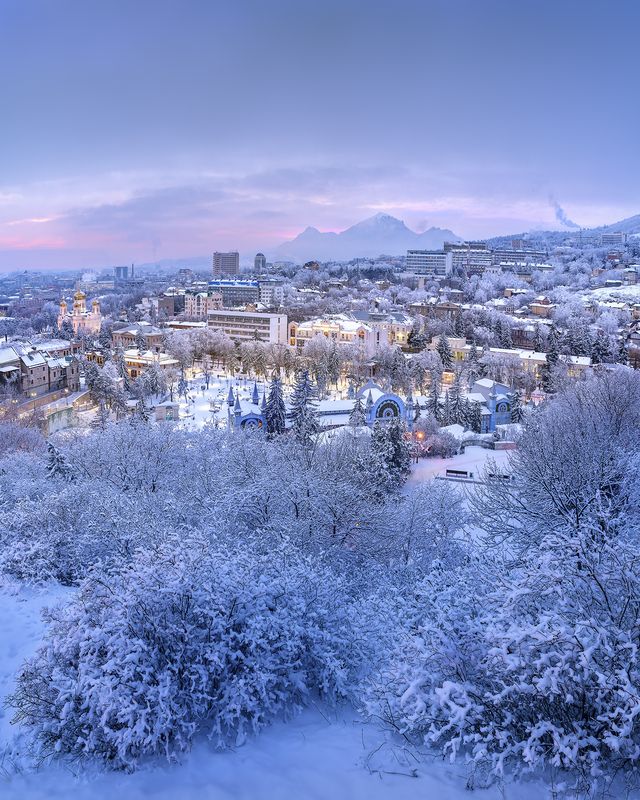 кавказ, кмв, кавказские минеральные воды, горы, зима, бештау, пятигорск, город под горой,  зимний город, храм, architecture, архитектура, зимний вечер Зимний вечер в городе под горой фото превью