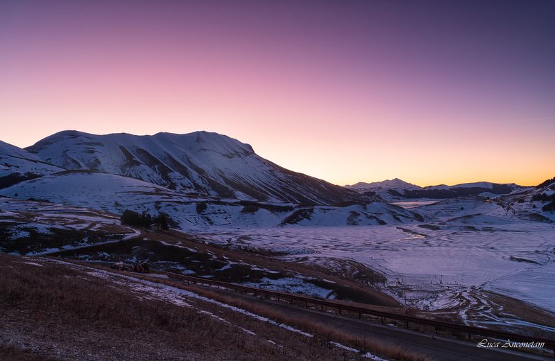 nature landscape italy umbria sunrise colors snow winter Sunrise colors фото превью