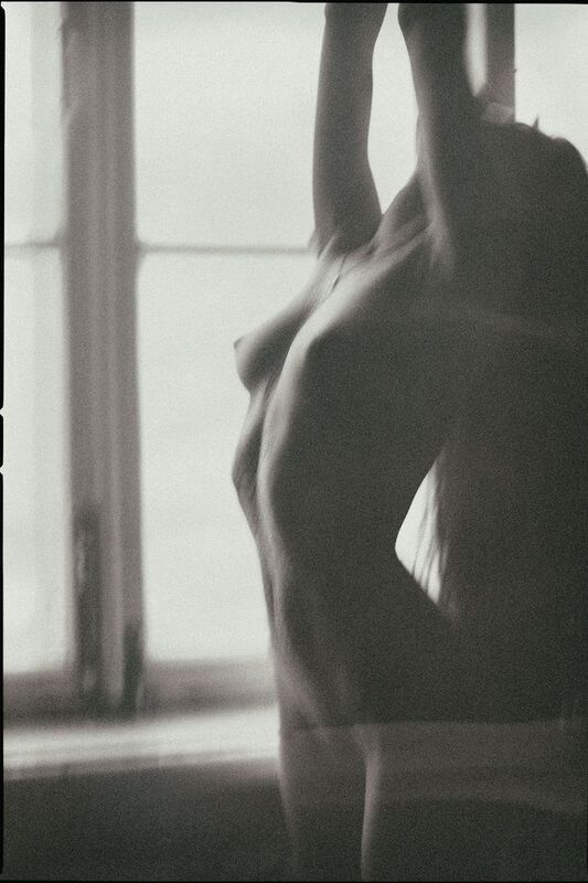 nude, art, sensual, naked, woman, model, young, sexy, sensuality, lovely, pose, studio, minimalism, fine, erotic, boudoir, yoga, intimacy, horny, intimate, video, backstage, * * * фото превью