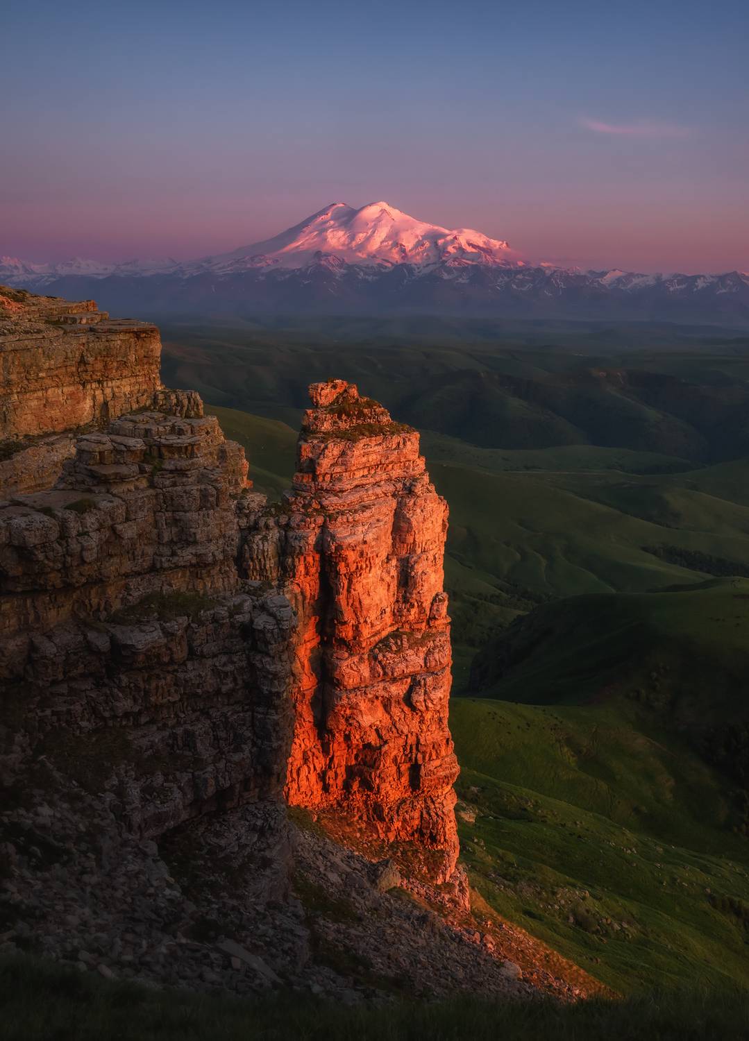 кавказ, карачаево-черкесия, кчр, горы, бермамыт, плато бермамыт, скалистый хребет, эльбрус, закат в горах, Zakharov Armen