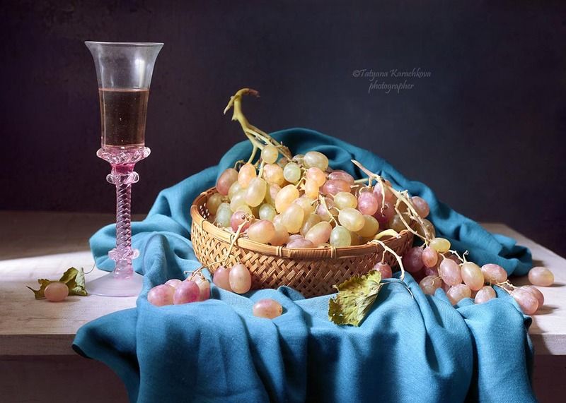 натюрморт, розовый, виноград , тайфи Натюрморты с розовым виноградом фото превью