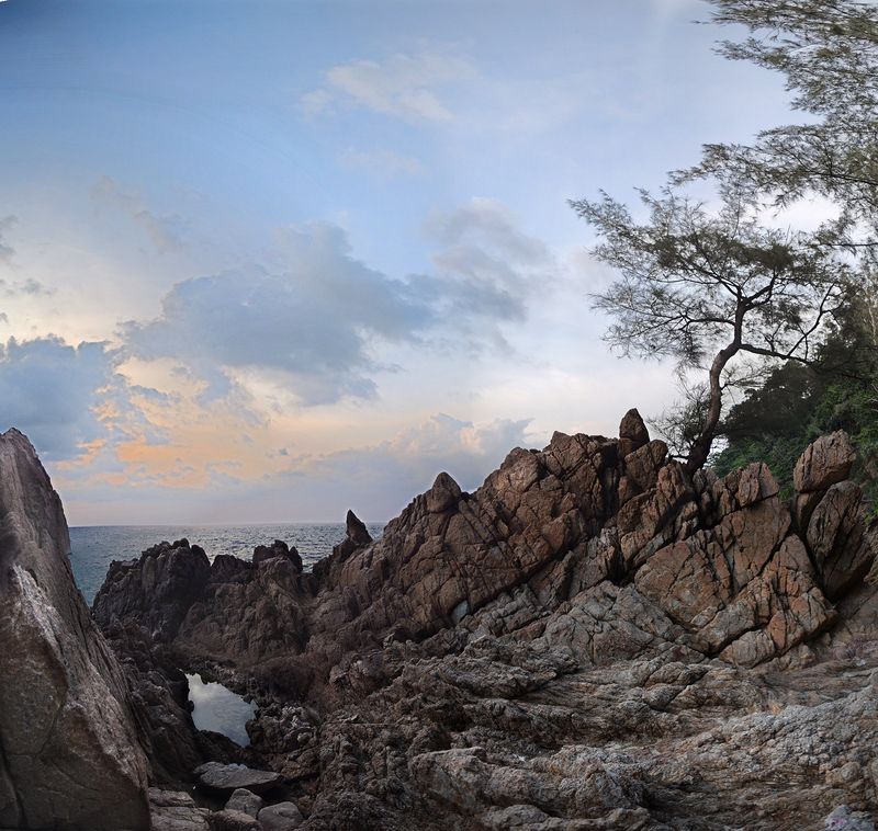 Теплый закат фото превью