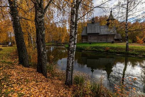 Осенние краски Костромской слободы