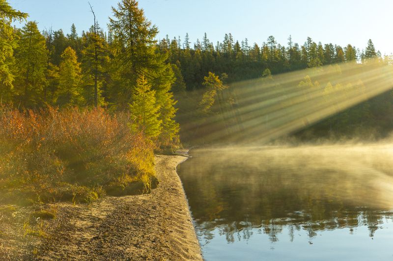 озеро джека лондона,коса биологов,утренний туман,колыма,рассвет. Коса биологов на озере Джека Лондона. фото превью