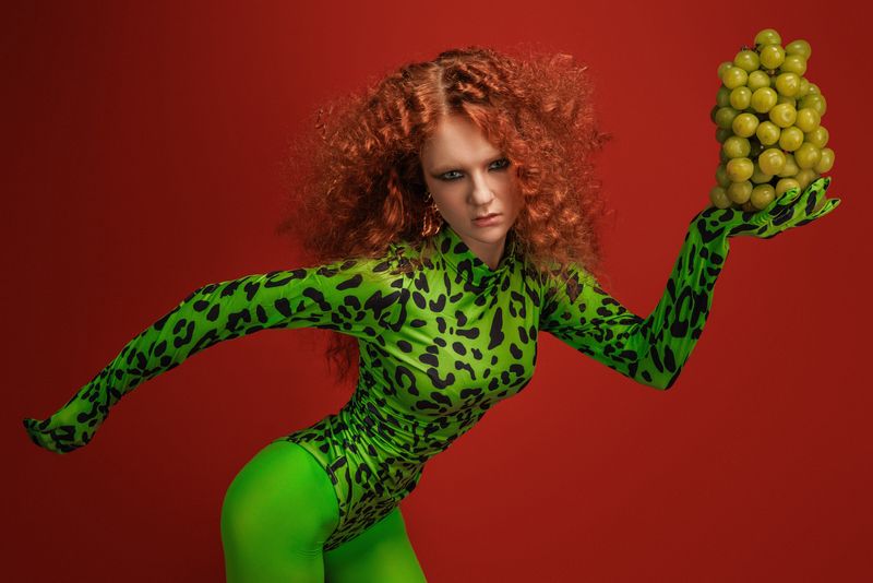 портрет, модель,арт, art, model, popular Красный + зеленый фото превью