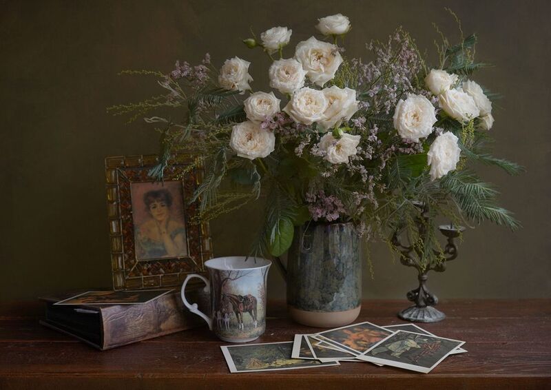 С портретом актрисы фото превью