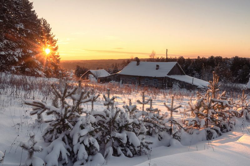 Избушка фото превью