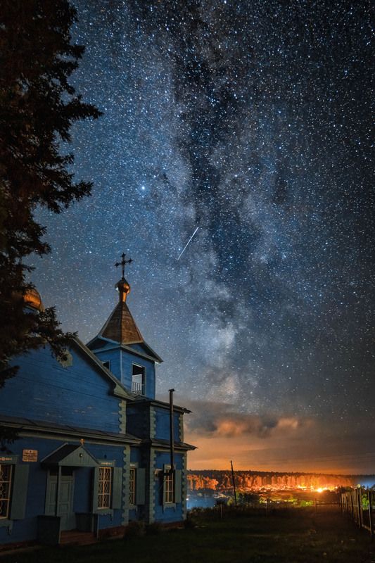 night, astrophoto, milkyway Dreams of old church [redux] фото превью