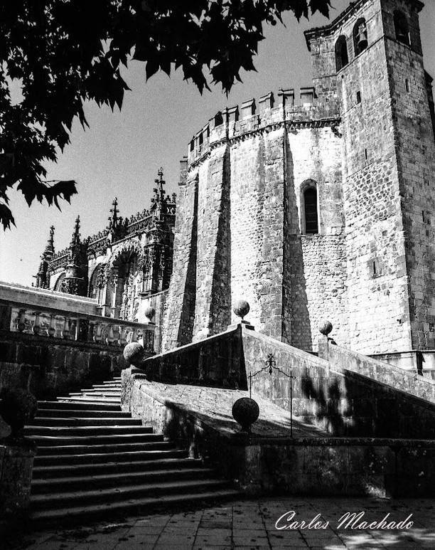 Castels, Temples,Churches, Black & White, Tomar - Church of Templars in Portugal фото превью