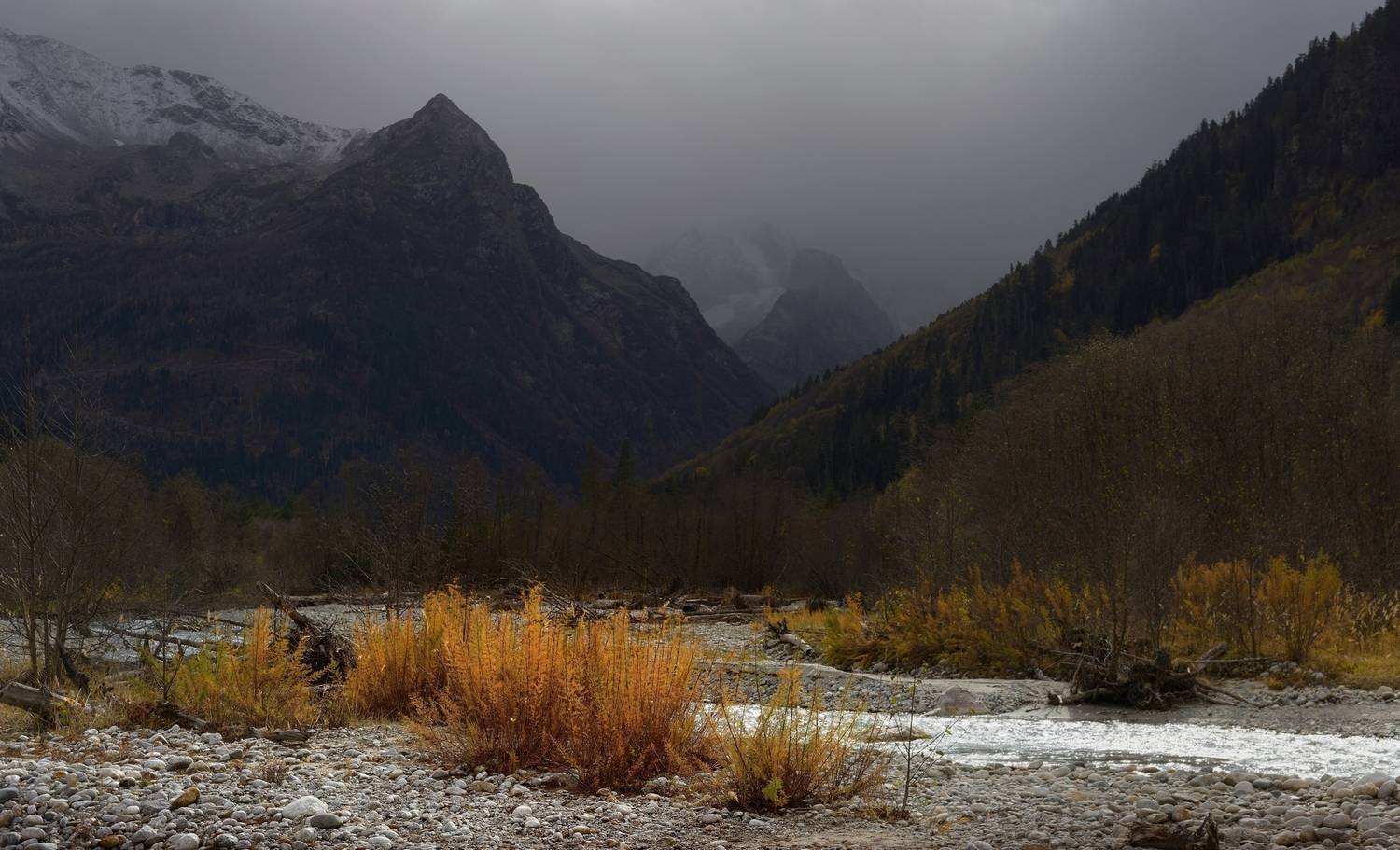 горы осень гондарай, Александр Жарников