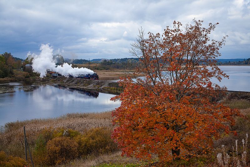 осень, рускеальский экспресс, железная дорога, паровоз, поезд. Осенний экспресс. фото превью