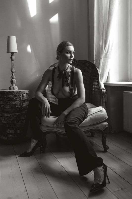 art nude, cinematic lighting, contemplative mood, dramatic shadows, elegant pose, feminine strength, high contrast, intimate portrait, minimal interior, monochrome style, noir style, sculptural form, sensual elegance, window light, woman portrait The Weight of Poise фото превью