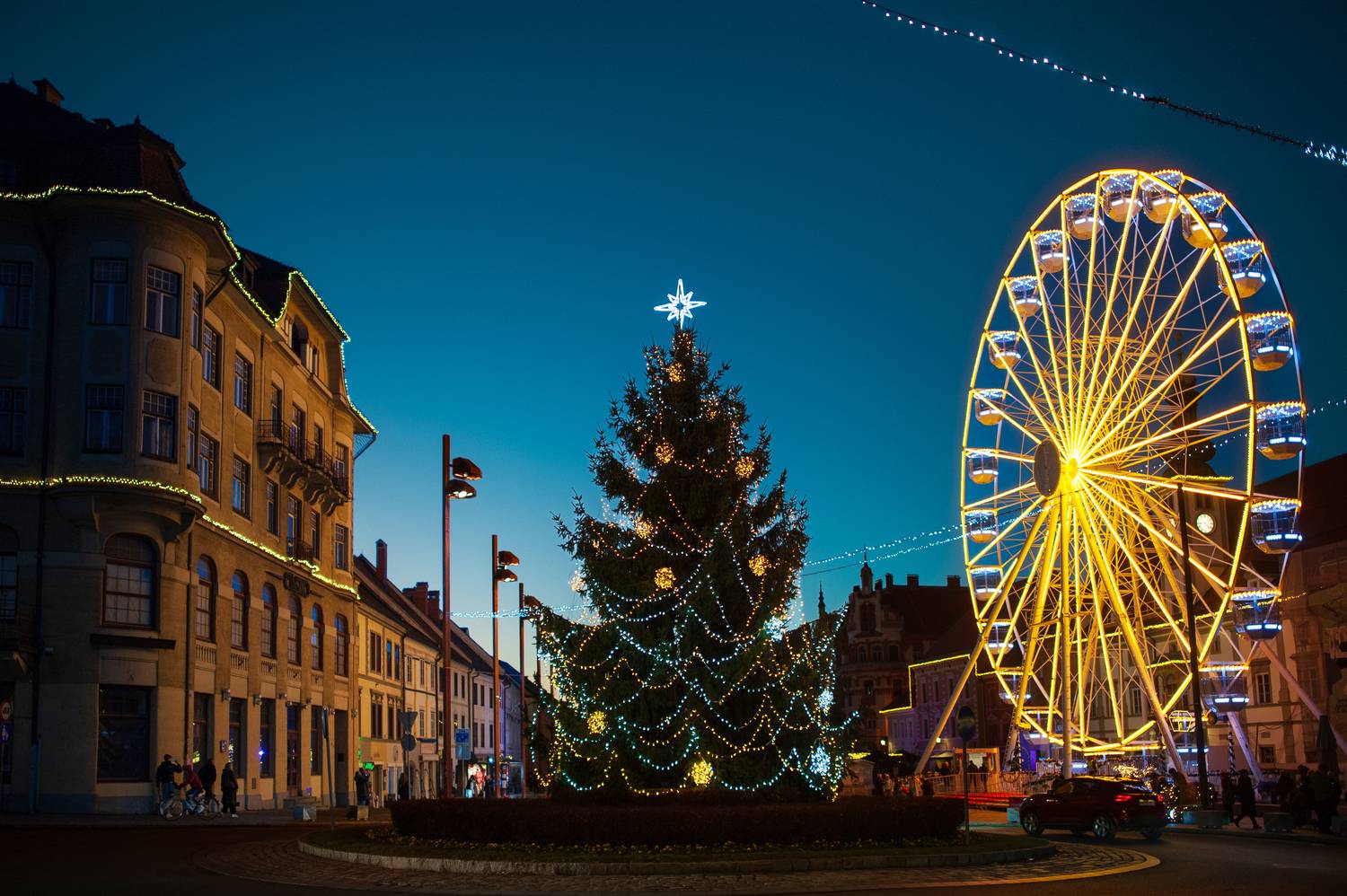 рождество новый год ёлка праздник гирлянды колесо обозрения город ярмарка, Andrei