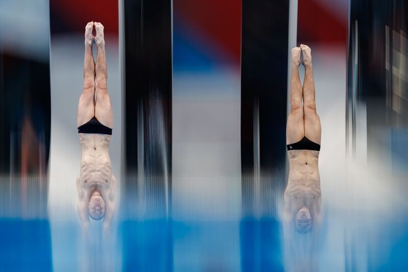 diving, sports, diving from a platform, swimming pool, sports photographer Вход в воду фото превью