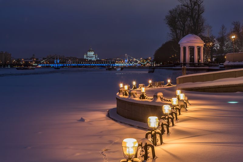 Москва. Зима. Пушкинская набережная фото превью