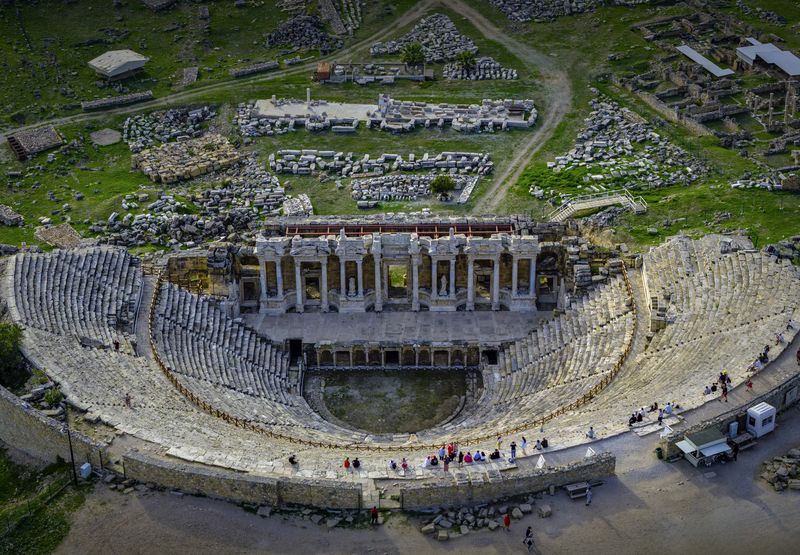 иераполис, турция, памуккале, театр, античный театр, раскопки Античный театр Иераполиса. фото превью
