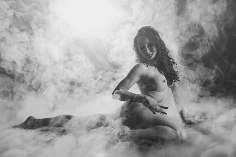 дым, чб, ню, Михаил Решетников, танец, Новосибирск пожар фото превью