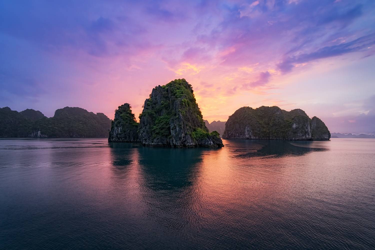 вьетнам, бай ту лонг, ха лонг, бухта, скалы, скала, море, закат, рассвет, азия, vietnam, bai tu long, ha long, ha long bay, bay, rock, rocks, mountain, sea, sunset, sunrise, Эрнест Вахеди