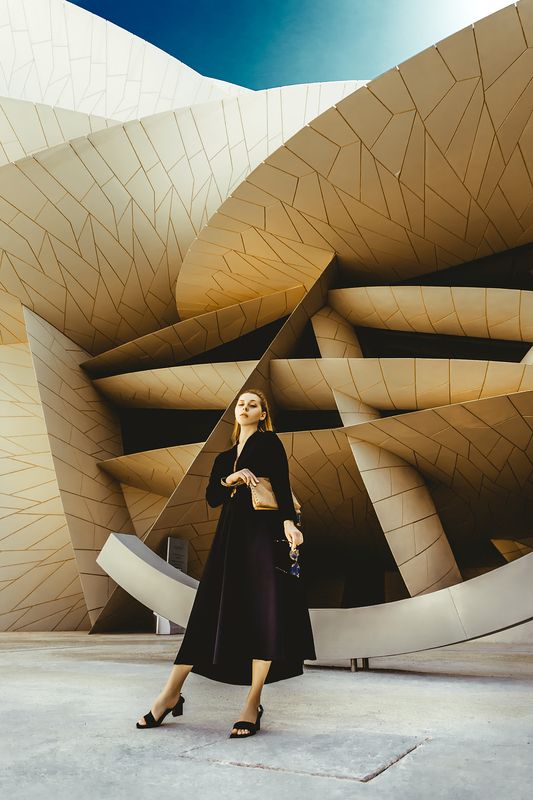 woman, portrait, fashion, beauty, outdoors Fashion framed by design фото превью