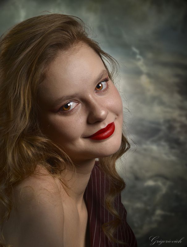 девушка. портрет. красота. глаза. улыбка Екатерина фото превью