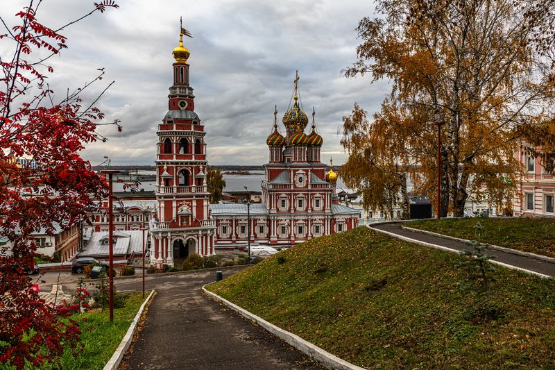 Нижний Новгород, храм, церковь, осень,  Рождественская церковь в Нижнем Новгороде фото превью