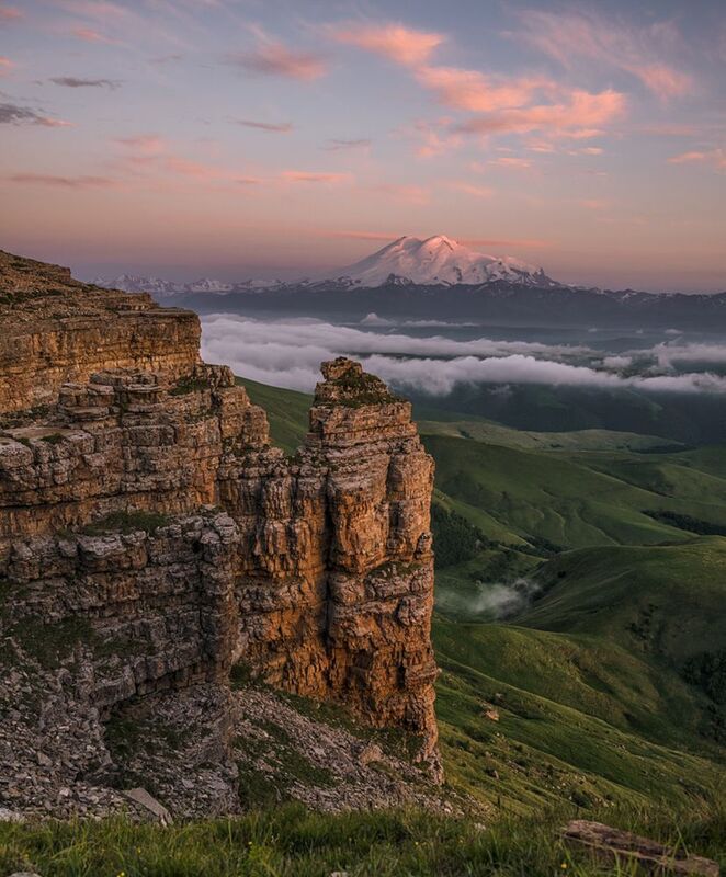 карачаево черкесия. бермамыт, эльбрус, закат, лето Вечер с видом на Эльбрус фото превью