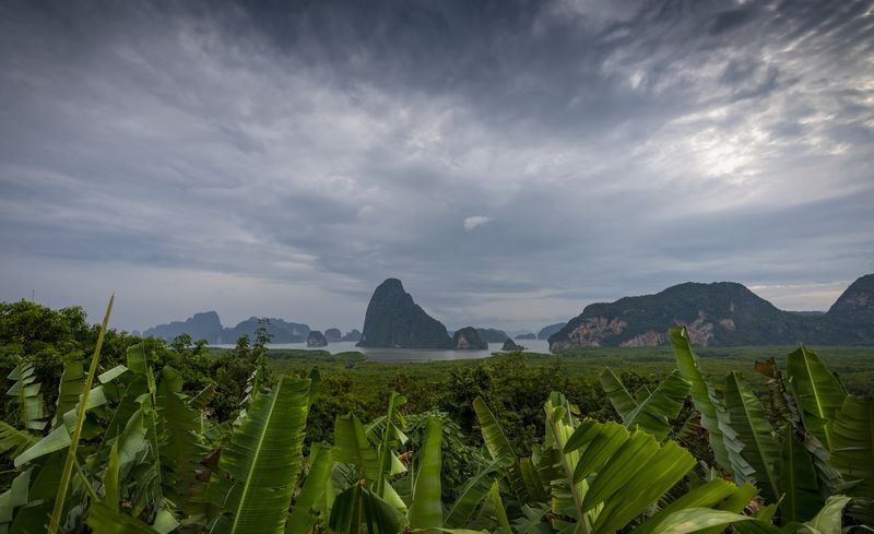 through фото превью