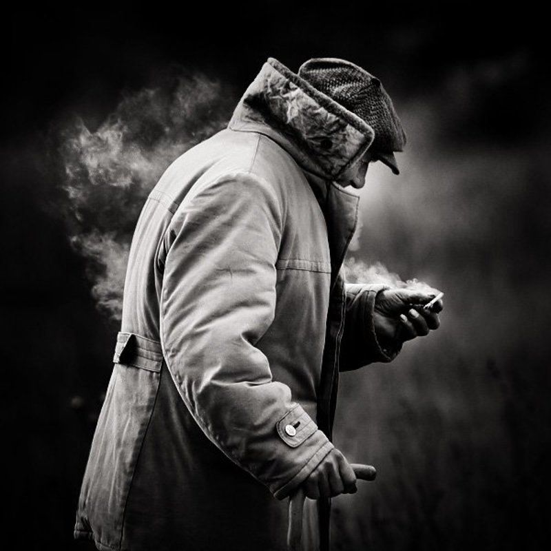 Портрет человека с прошлым фото превью