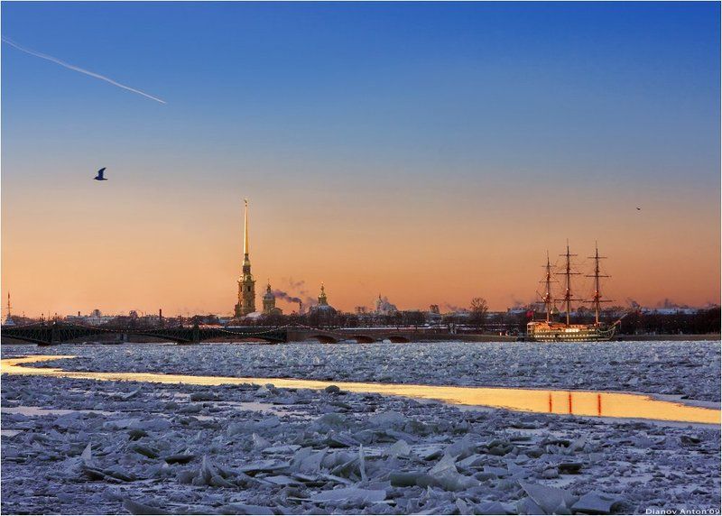 санкт-питербург, питер, нева, петропавловская, петропавловка, мост, корабль, парусник, закат, вечерний Нева горела, кромсая льды.. фото превью