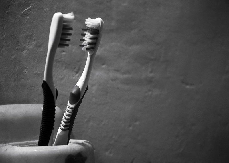 двое... фото превью