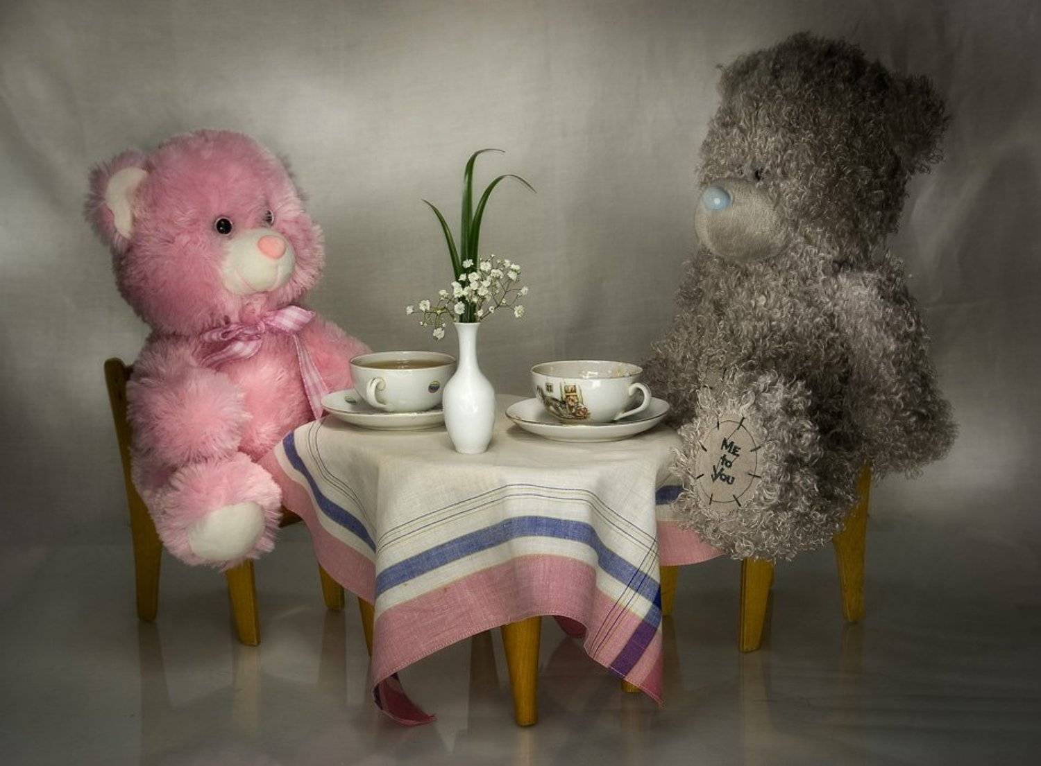 модвежонок, тедди, стол, чашка, чай, ваза, прошлое лето