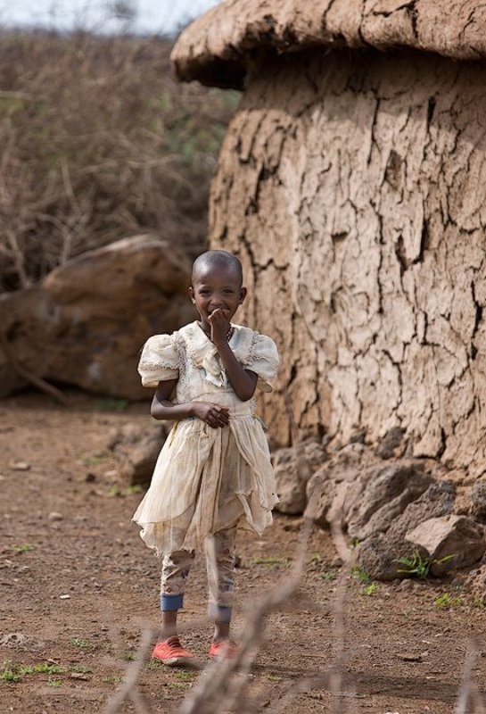 ...в платье белом фото превью