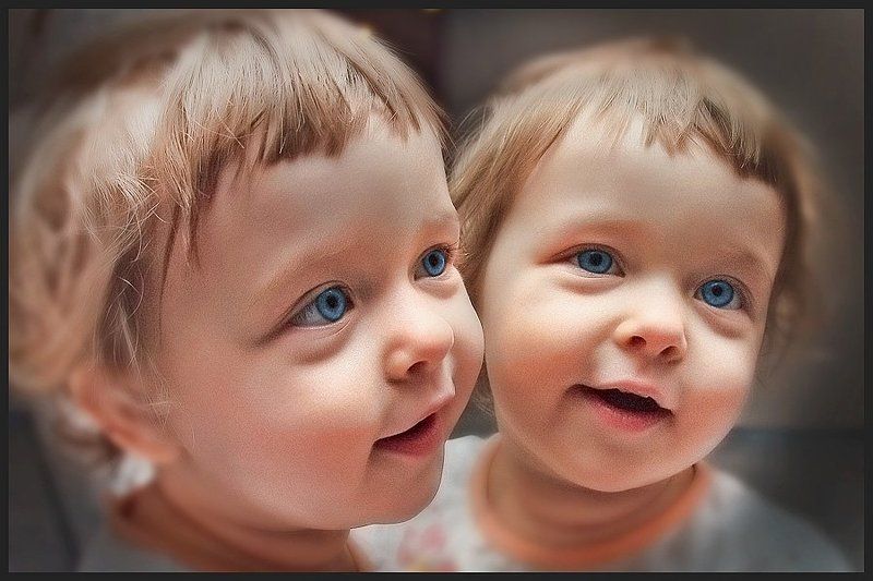 Близнецы фото превью